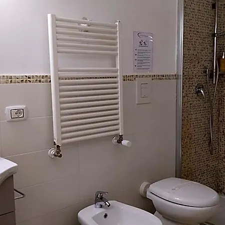 Cconforthotels Host Dolci Risvegli 3* باري